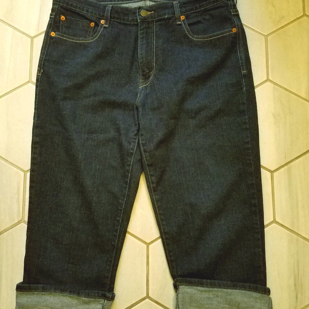 Levis Cuffed Capri 515 Women's Sz 14